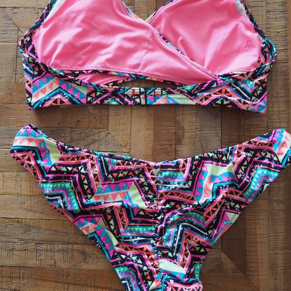 Victoria's Secret PINK Aztec Bikini Set - Picture 4 of 6